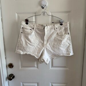 Abercrombie & Fitch White The 90s Relaxed Cutoff Short High Rise